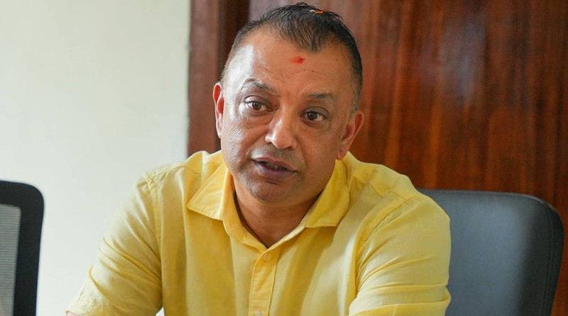 दुःखमा परेका परिवारसँग दशैँको खुसी बाँड्न गगन थापाको आग्रह